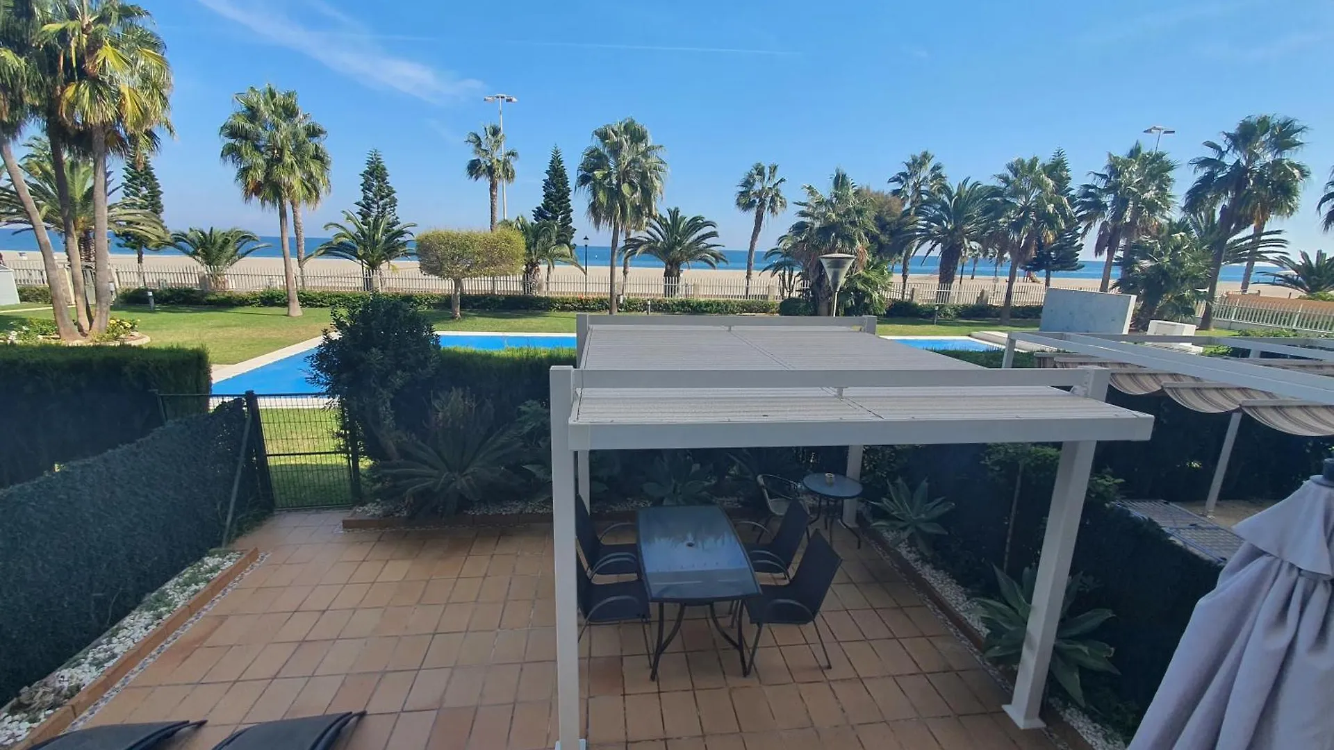 Apartment Primera Linea Playa Roquetas de Mar Spain